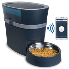 Charger l&#39;image dans la galerie, Distributeur de croquettes connecté Smart Feed de PetSafe® pour chiens et chats
